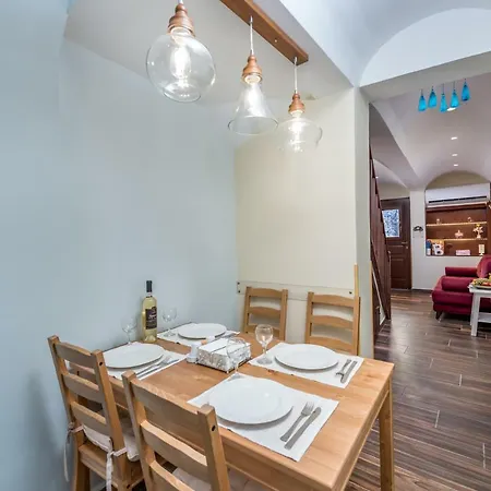 Apartment Bibliotheque